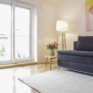 https://bright-apartment.hotels-in-ljubljana.com